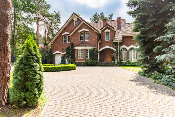 Best Driveway Pavers Near Me  in Centerville, IN